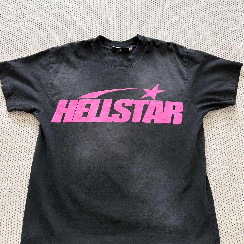 Hellstar Black and Pink Men's T-Shirt